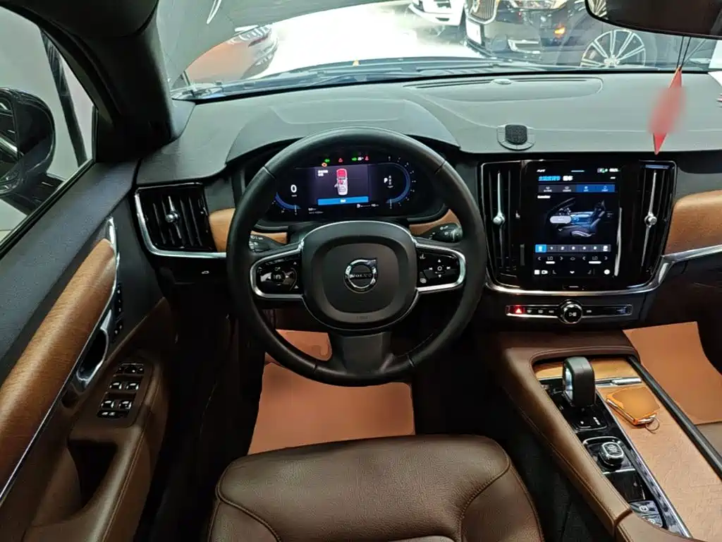 Volvo S90 — фото 11