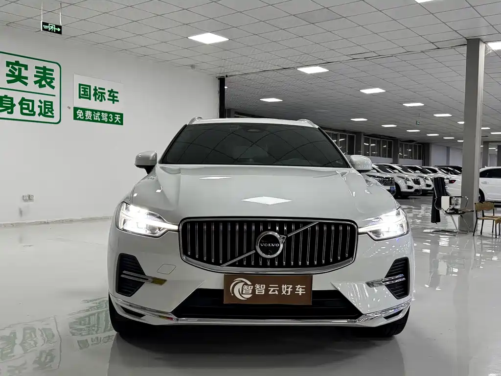 Volvo XC60 — фото 2