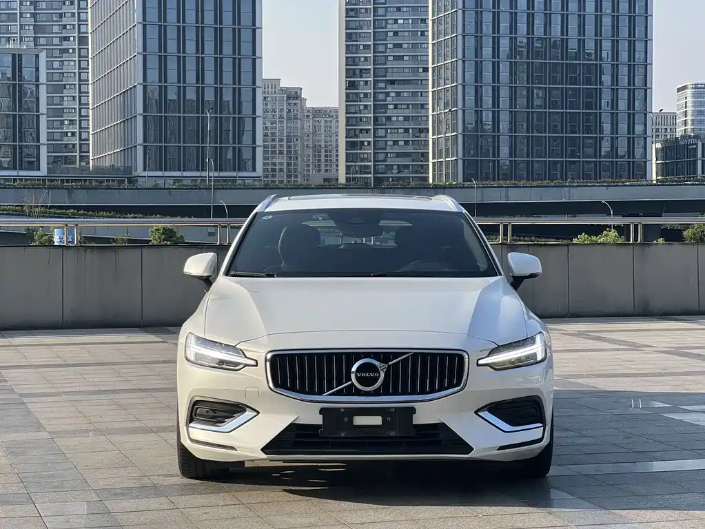 Volvo V60 — фото 2