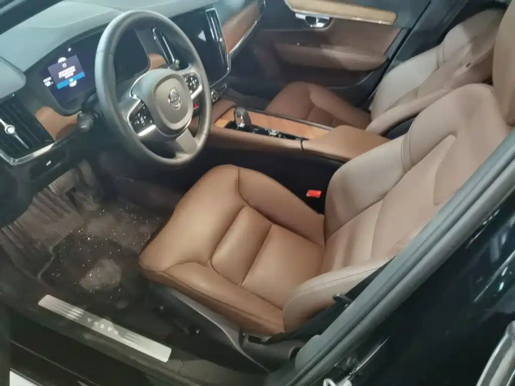 Volvo S90 — фото 15