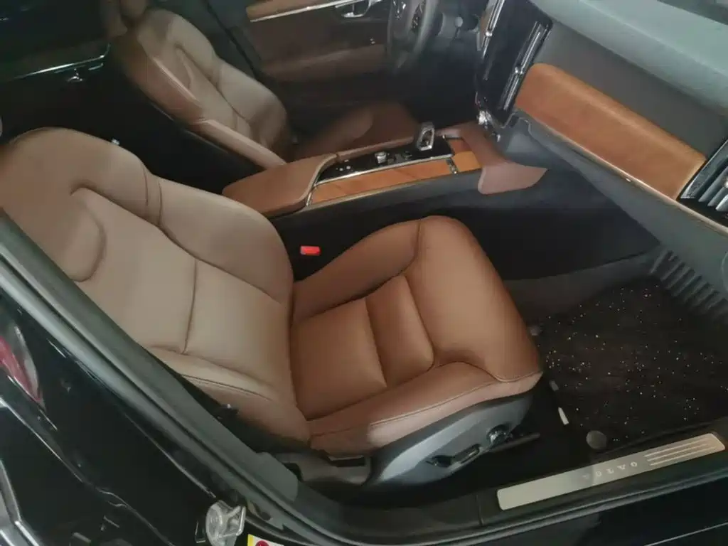 Volvo S90 — фото 25