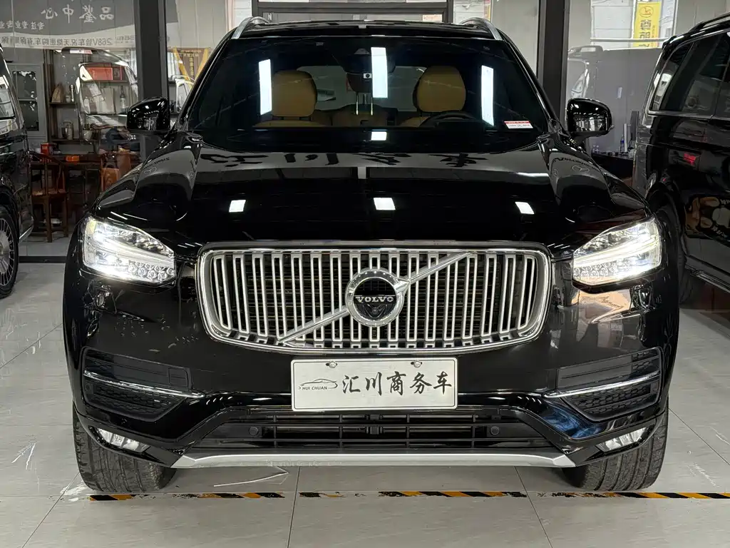 Volvo XC90 — фото 2