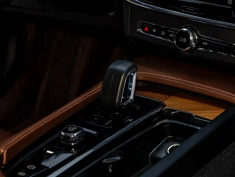 Volvo S90 — фото 14