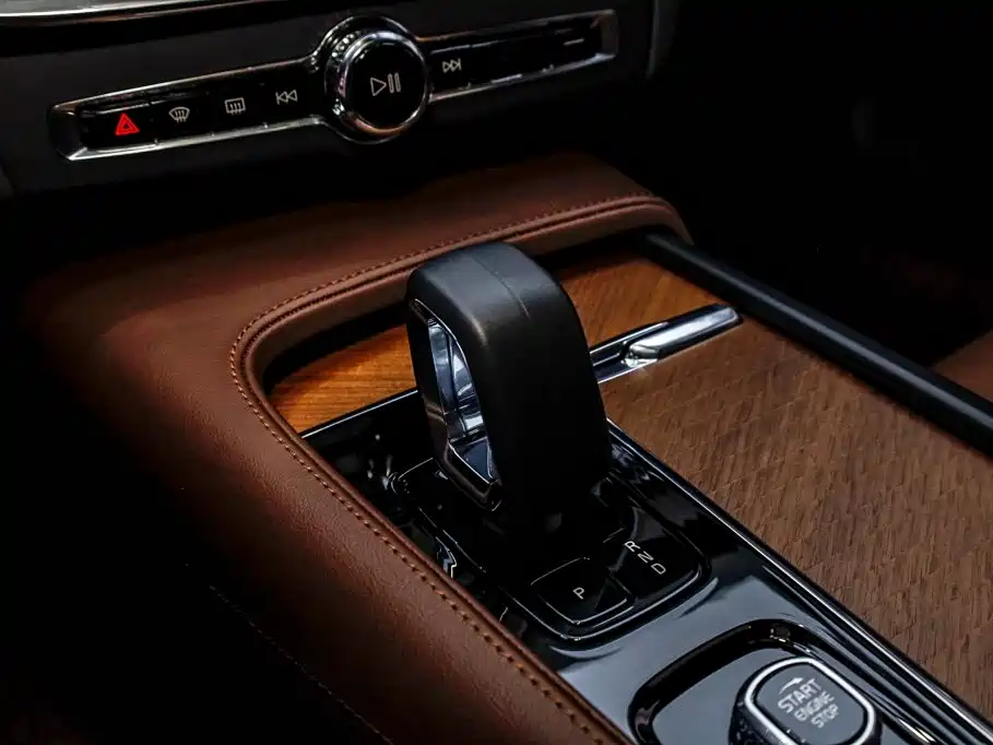 Volvo S90 — фото 29