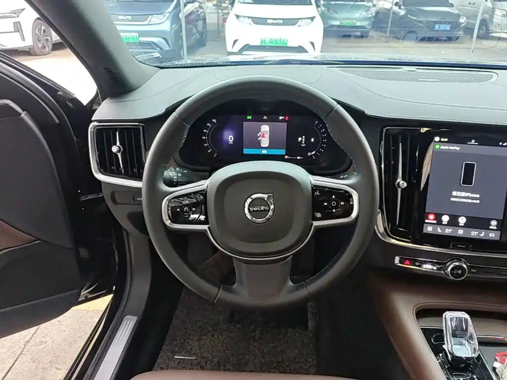 Volvo S90 — фото 11