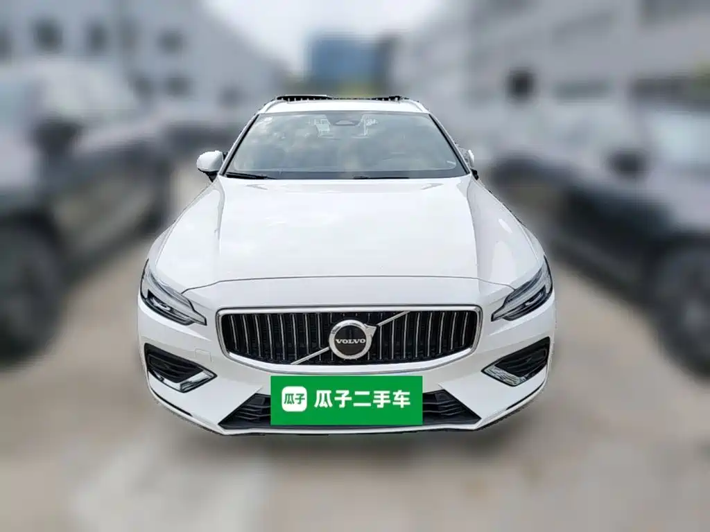 Volvo V60 — фото 5
