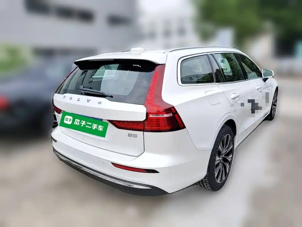 Volvo V60 — фото 10