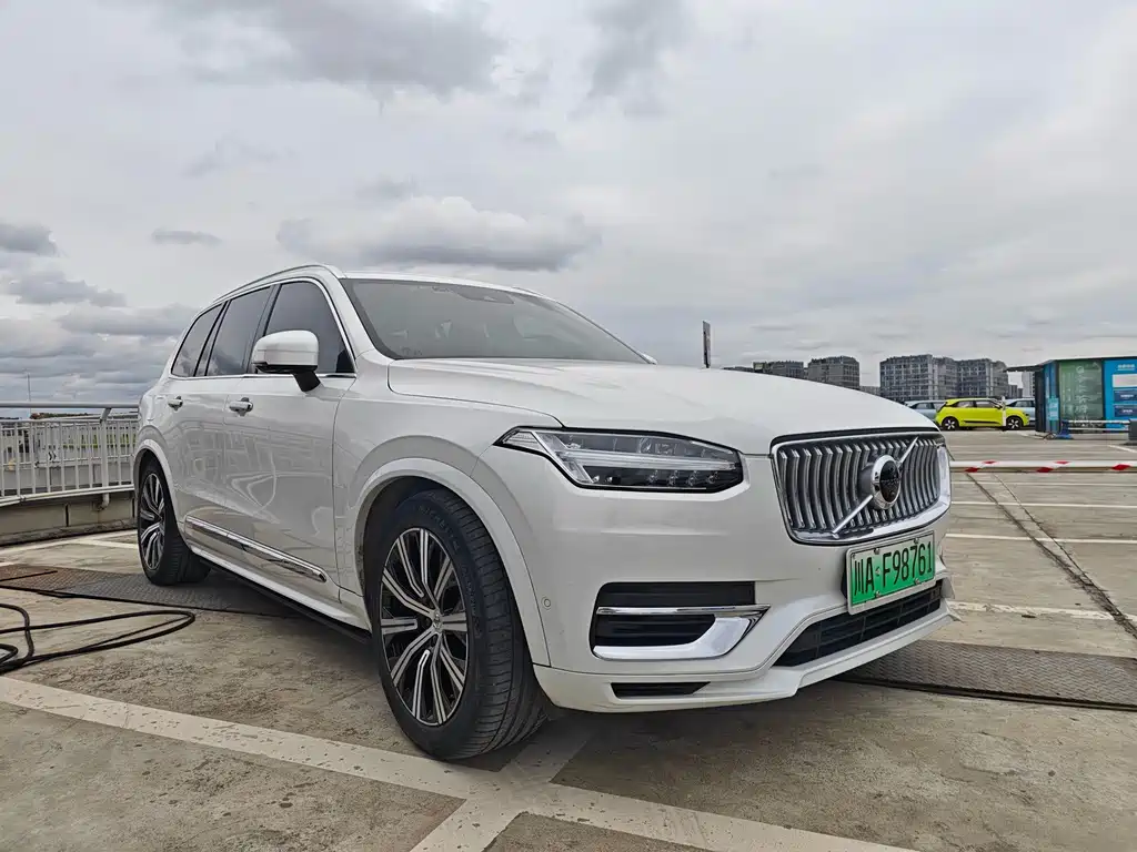 Volvo XC90 PHEV — фото 5