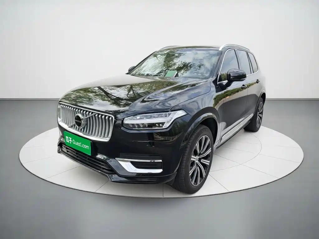 Volvo XC90 — фото 1