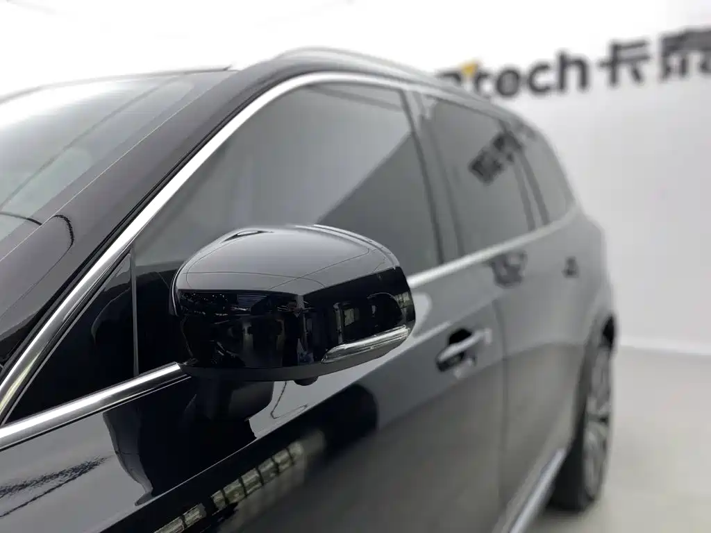 Volvo XC90 — фото 11