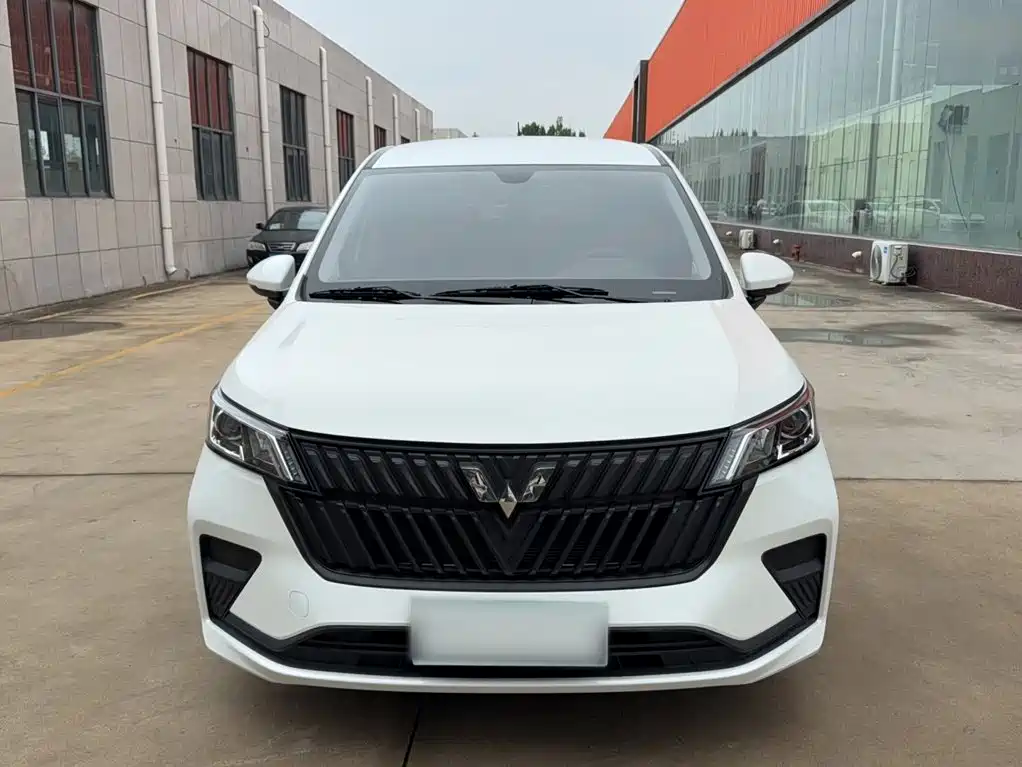 Wuling Jiachen — фото 3