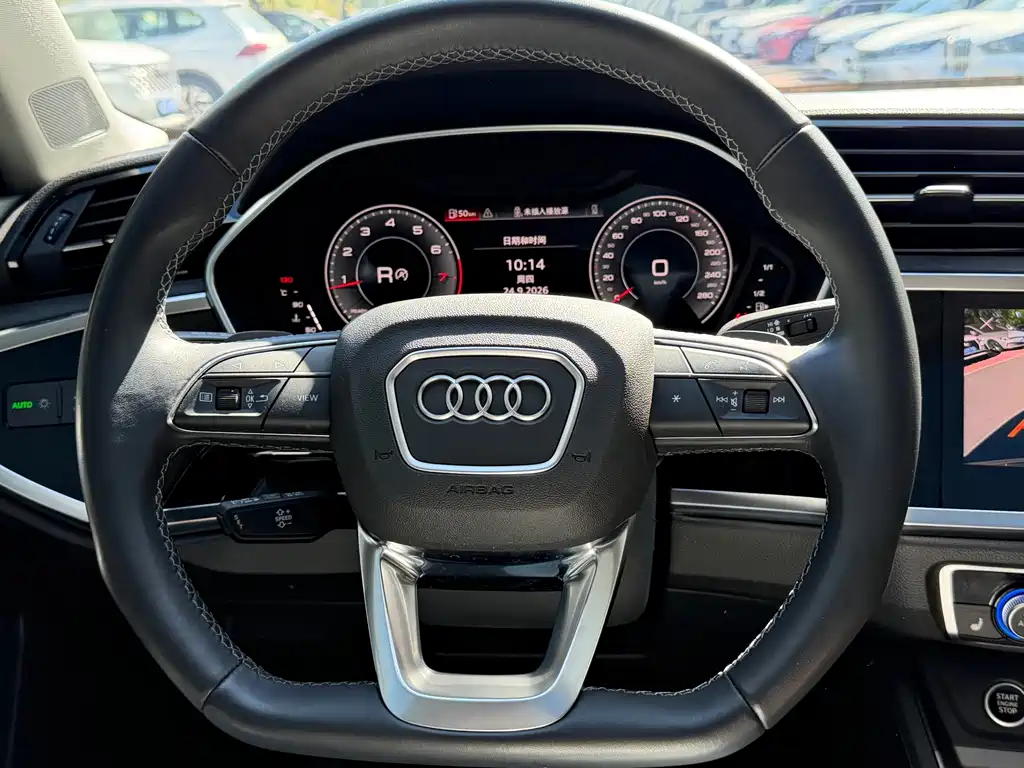 Audi Q3 — фото 19