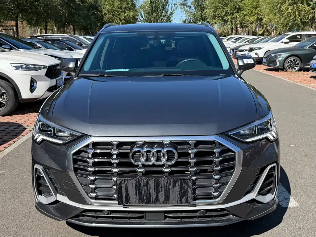Audi Q3 — фото 3