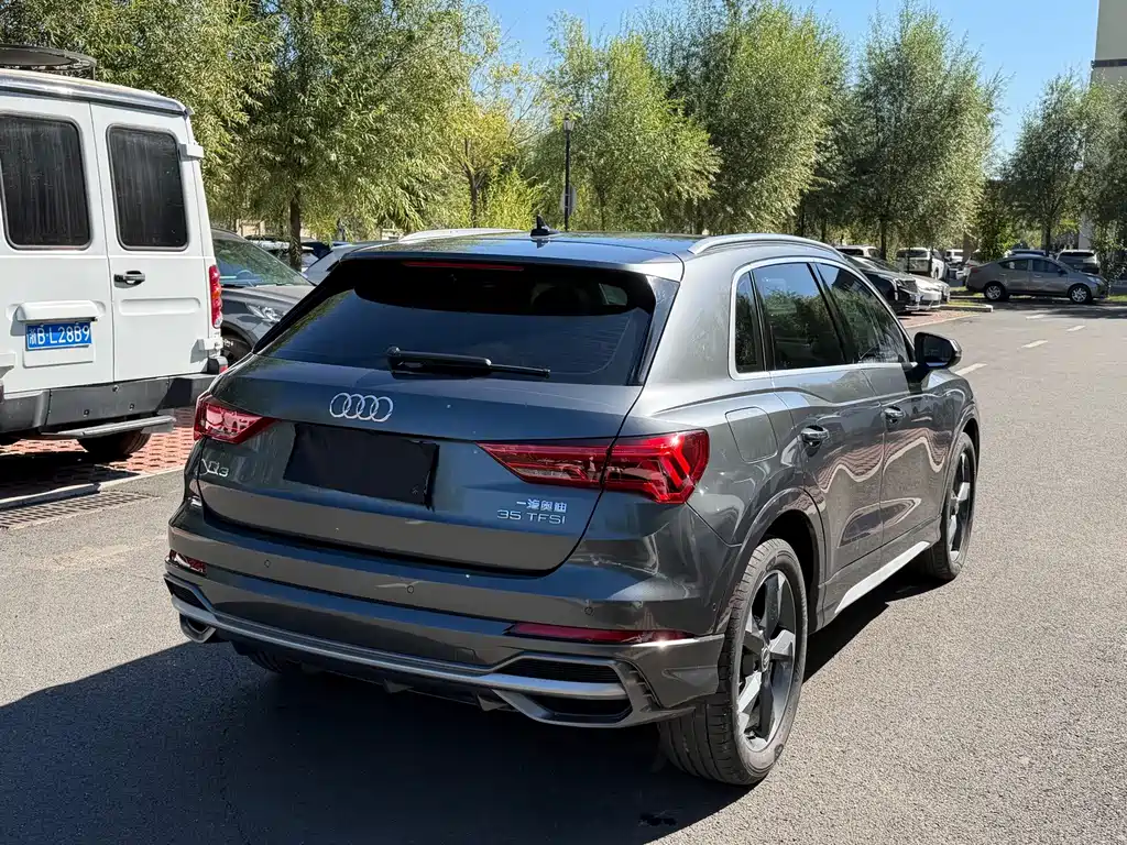 Audi Q3 — фото 6