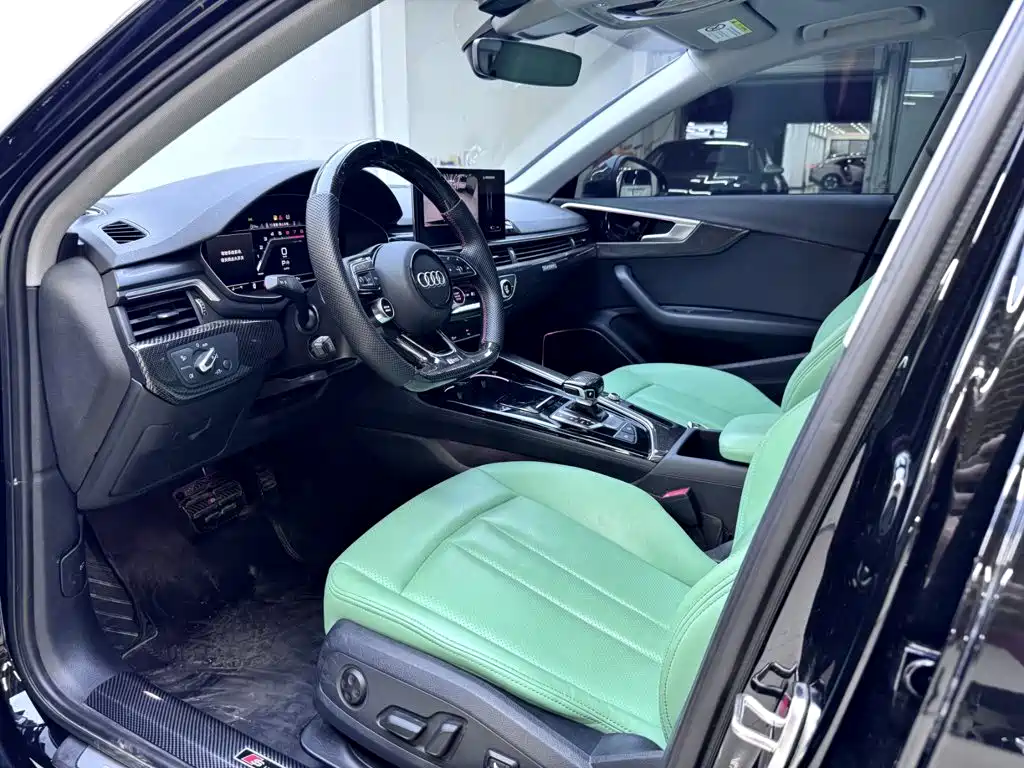 Audi A4 (Import) — фото 9