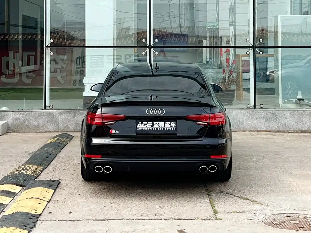 Audi S4 — фото 5