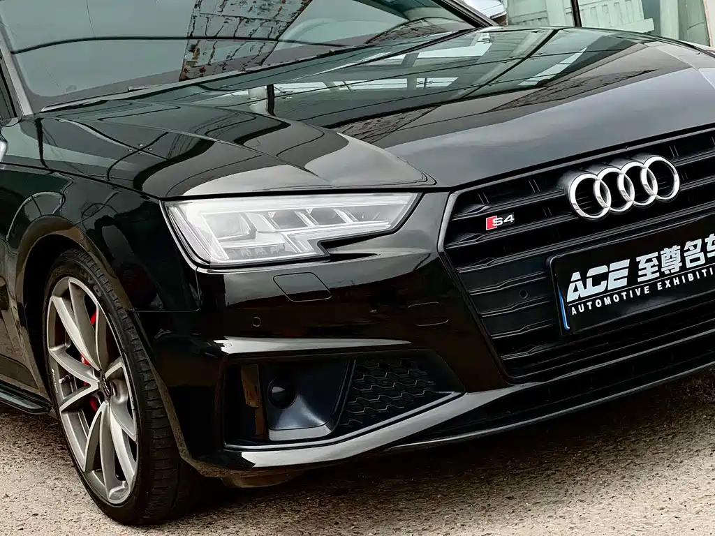 Audi S4 — фото 7
