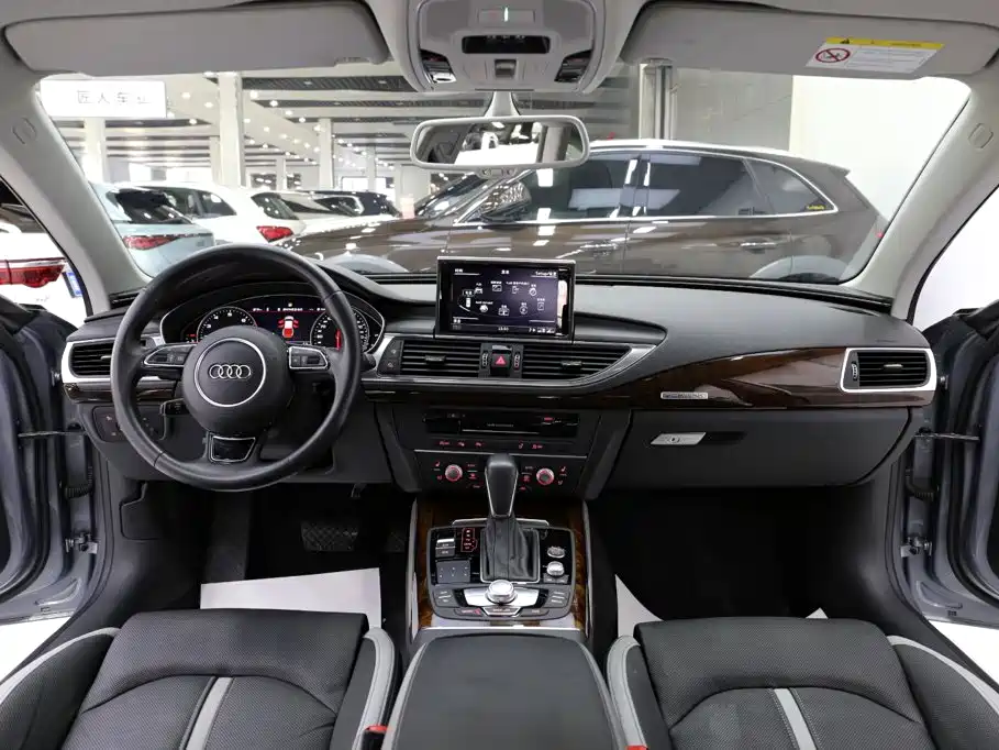 Audi A7 — фото 10