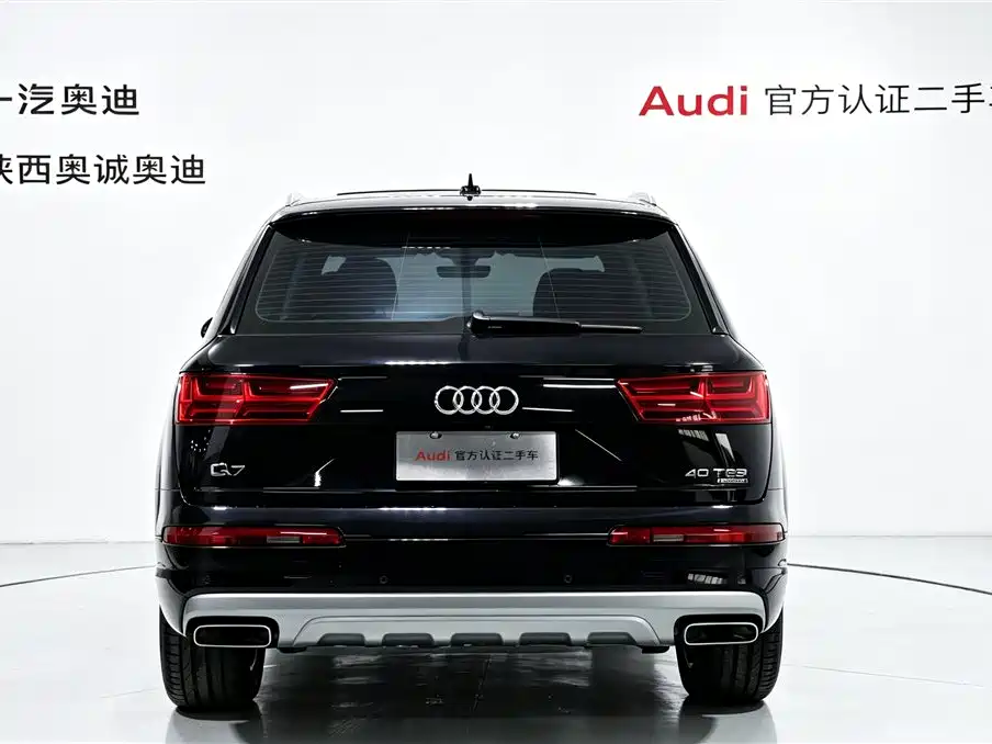 Audi Q7 — фото 5