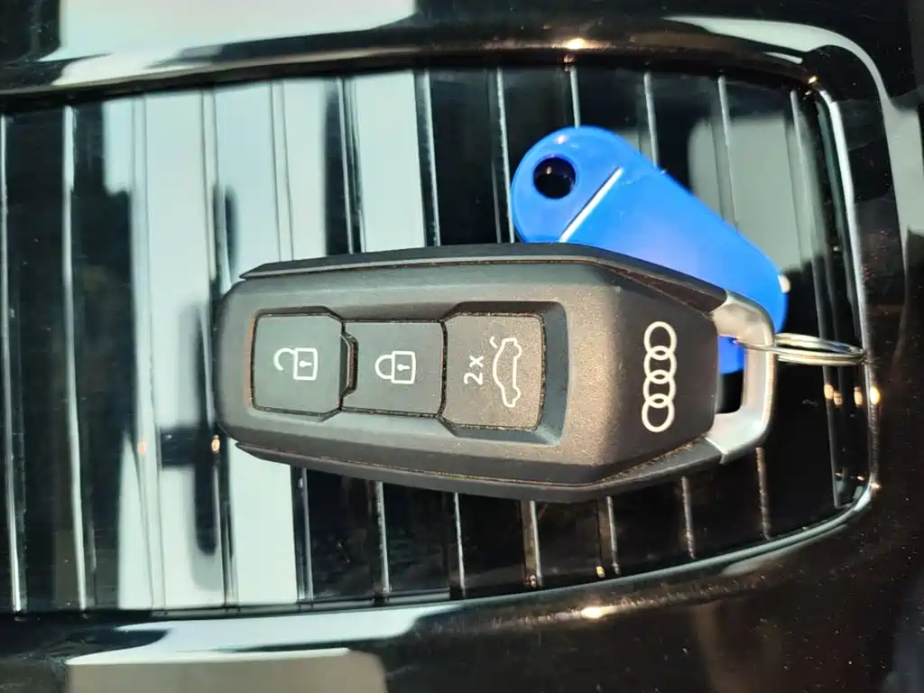Audi Q6L e-tron — фото 9