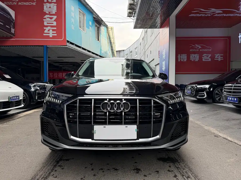 Audi Q7 — фото 2