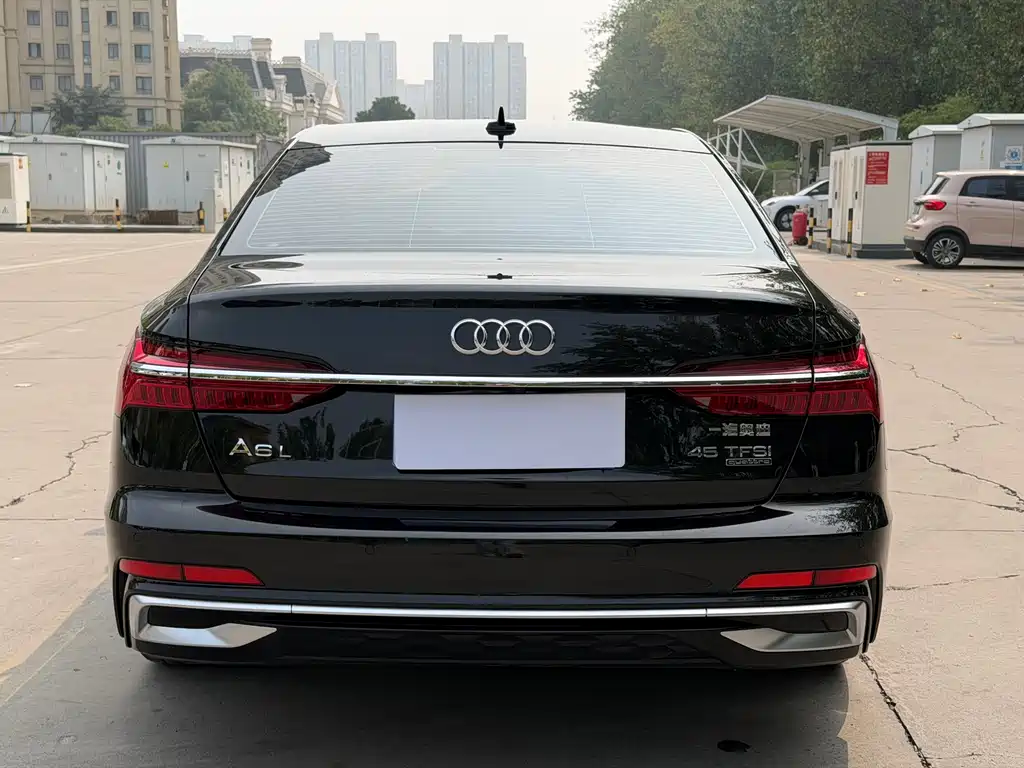 Audi A6L — фото 19