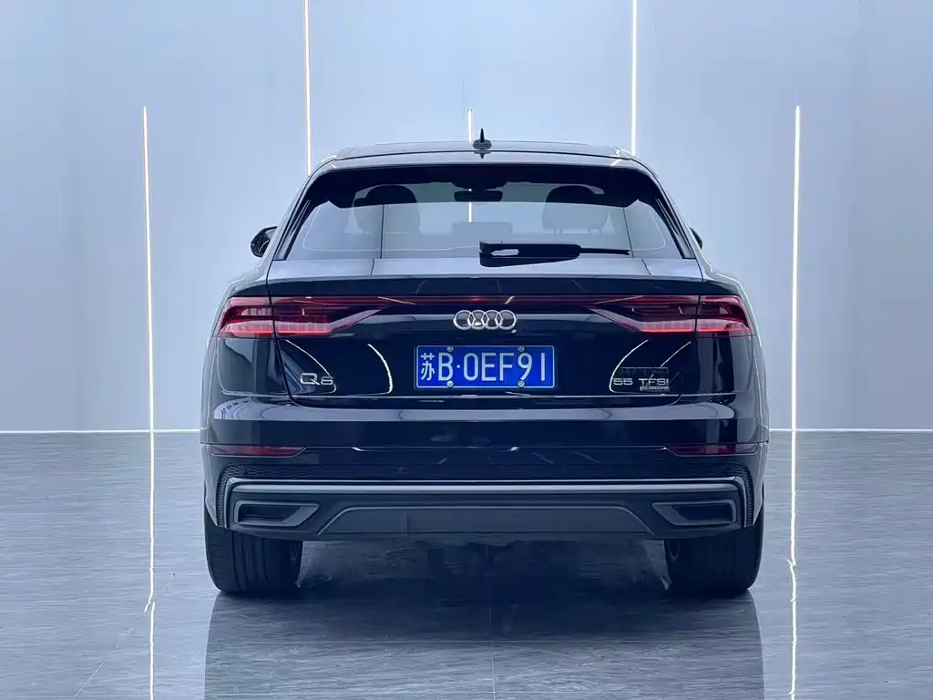 Audi Q8 — фото 13