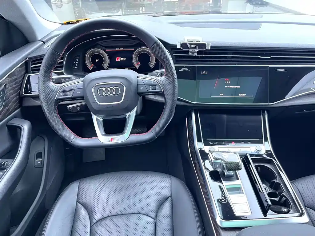 Audi Q8 — фото 8