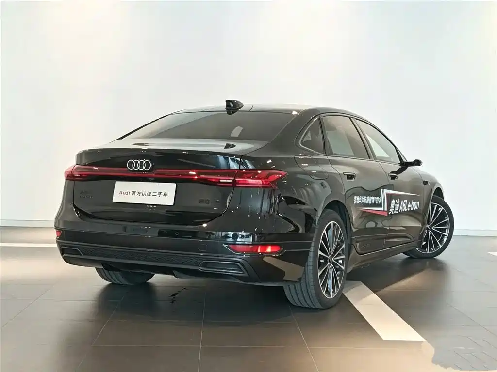 Audi A6L e-tron — фото 4