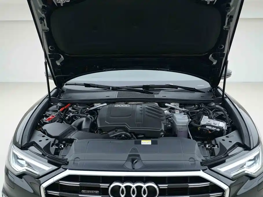 Audi A6L — фото 6