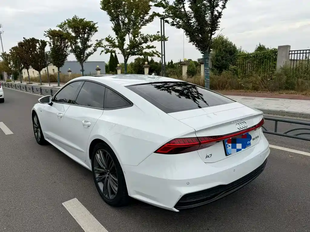 Audi A7 — фото 5
