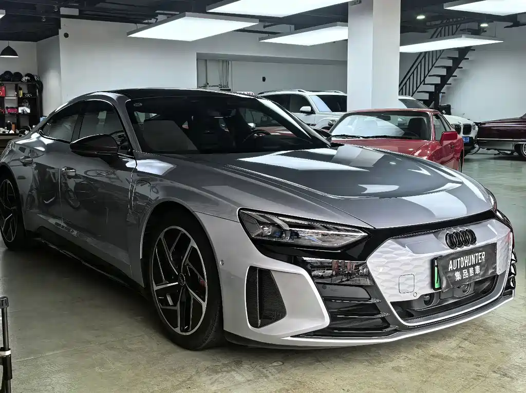 Audi RS e-tron GT — фото 3