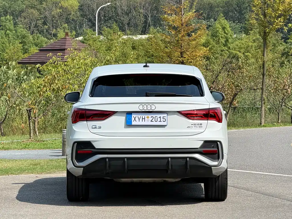 Audi Q3 Sportback — фото 18
