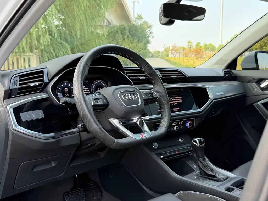 Audi Q3 Sportback — фото 5
