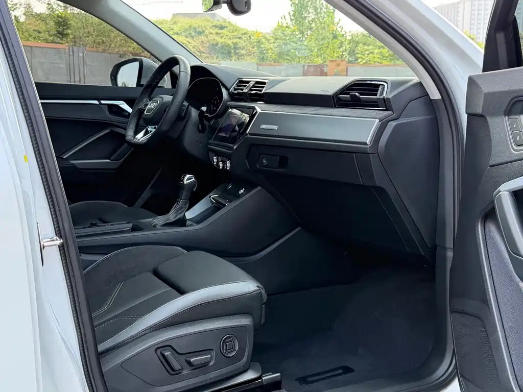 Audi Q3 Sportback — фото 9