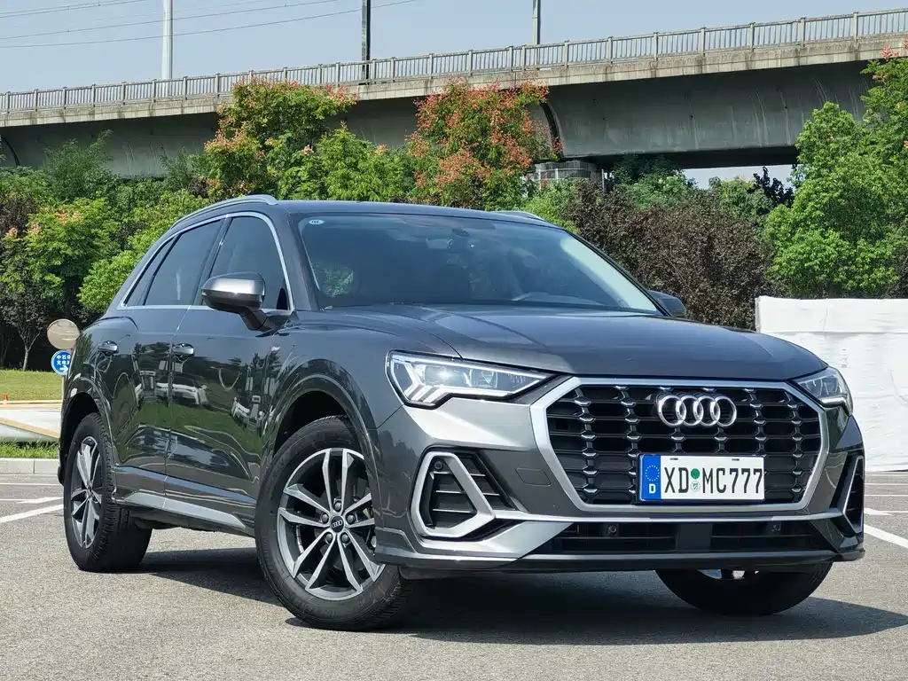 Audi Q3 — фото 3