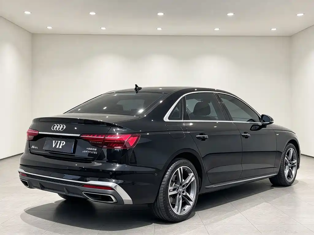 Audi A4L — фото 14