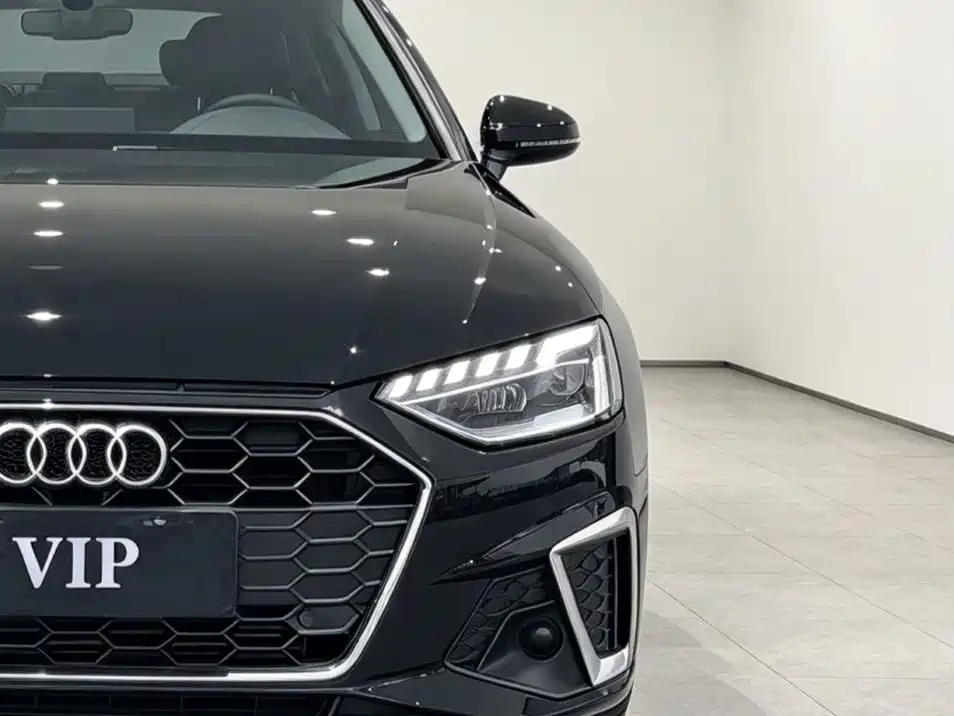 Audi A4L — фото 15