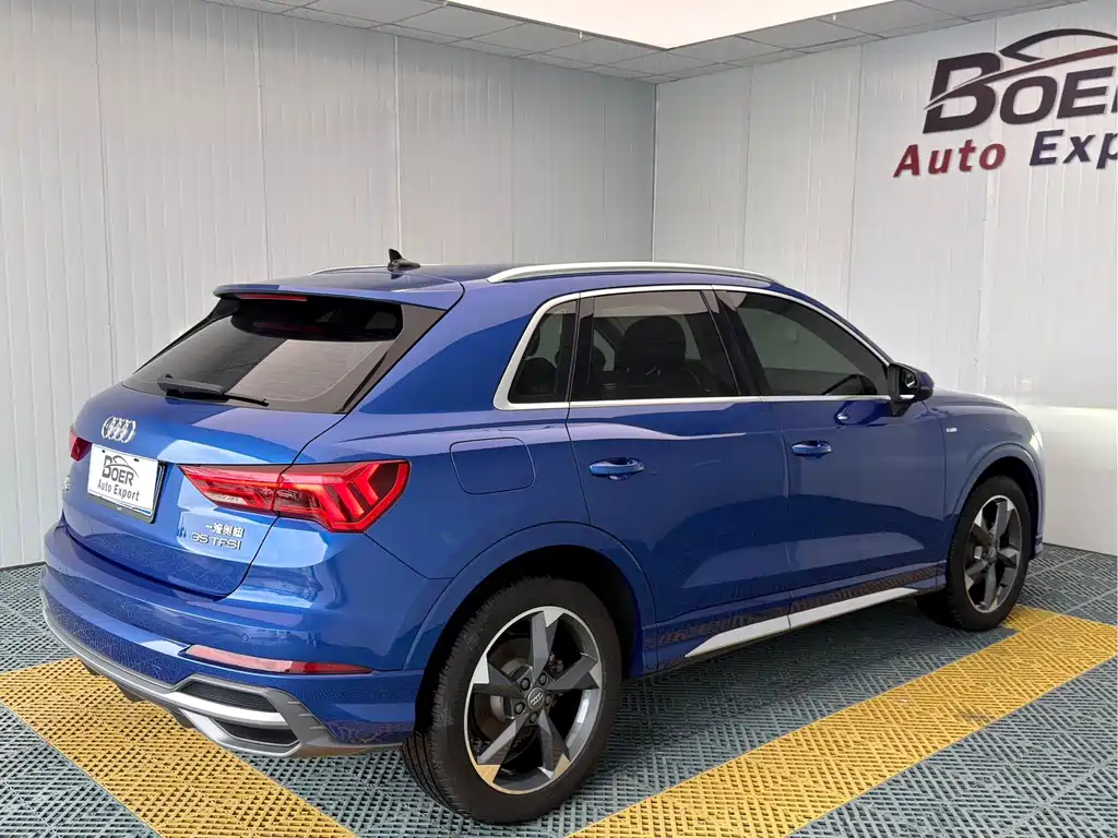 Audi Q3 — фото 6
