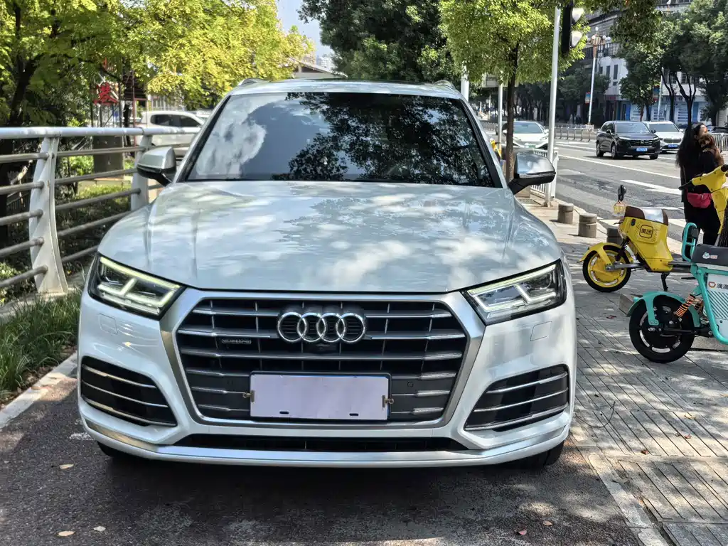 Audi Q5L — фото 2