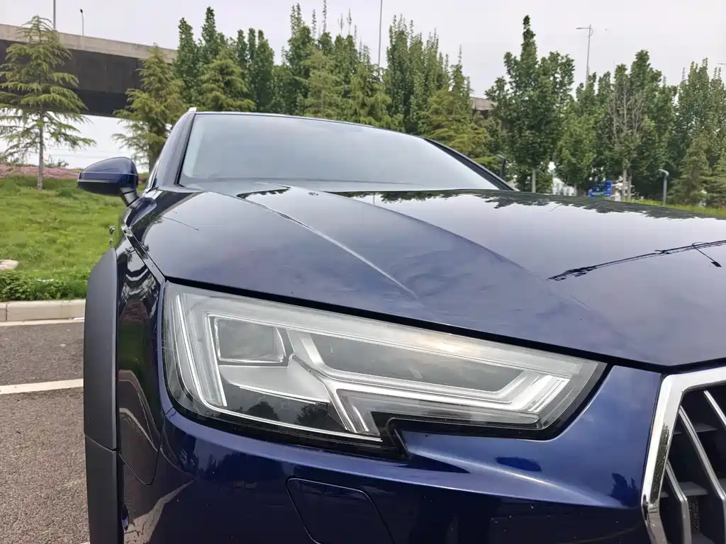 Audi A4 (Import) — фото 7