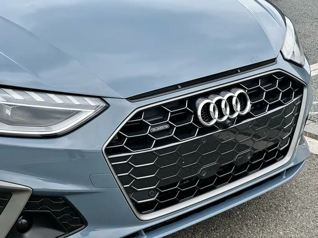 Audi A4L — фото 9