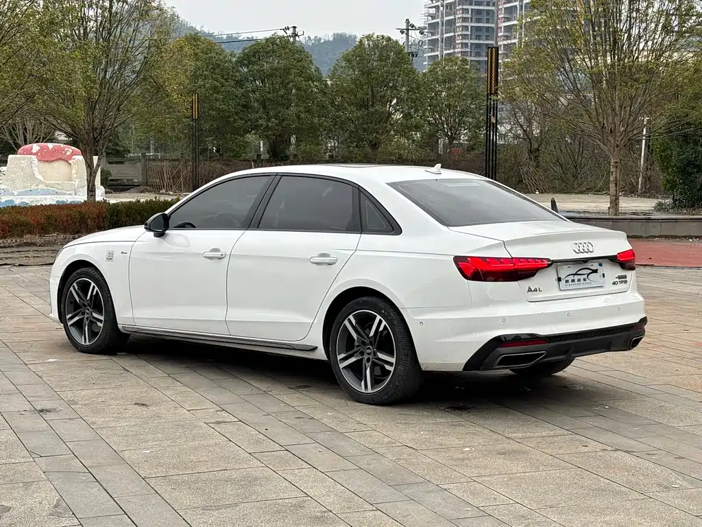 Audi A4L — фото 7