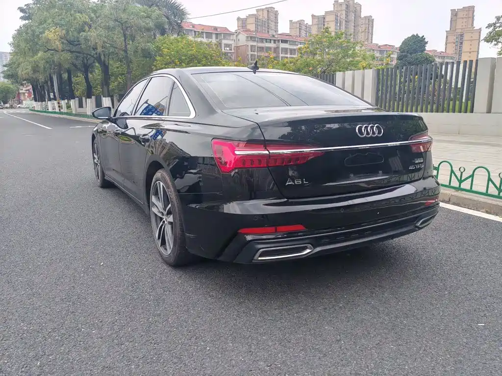 Audi A6L — фото 6
