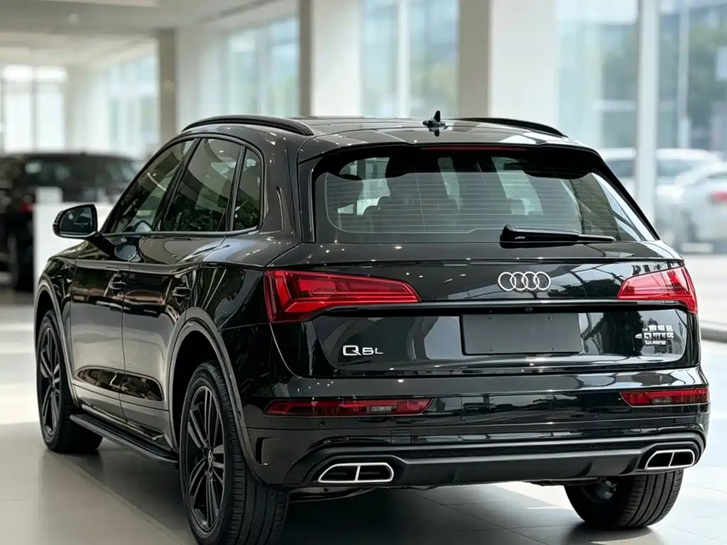 Audi Q5L — фото 5