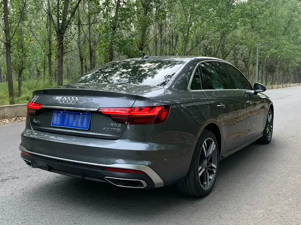 Audi A4L — фото 10