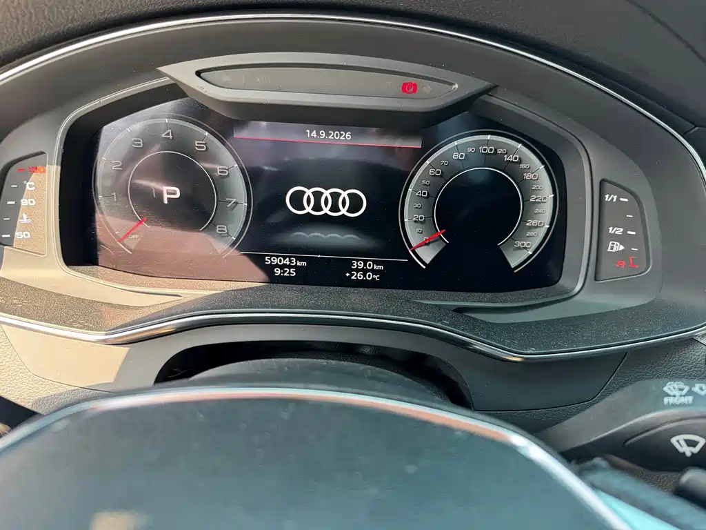 Audi A6L — фото 10