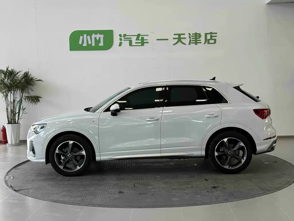 Audi Q3 — фото 3