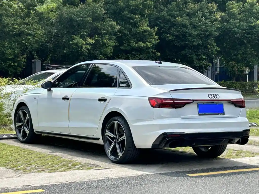 Audi A4L — фото 4