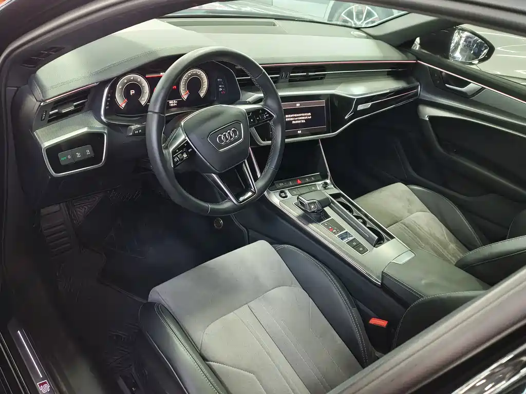 Audi A6L — фото 10